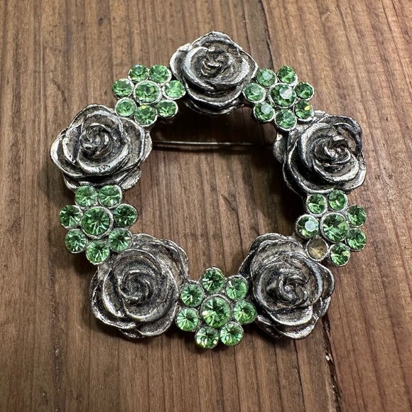 Silver and Green Floral Brooch - Picture 2 of 3